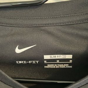 Nike dry fit women’s top.